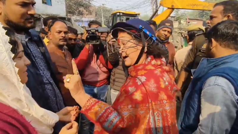 सीसामऊ नाले पर अतिक्रमण पर सख्त दिखीं नगर निगम मेयर प्रमिला पांडे