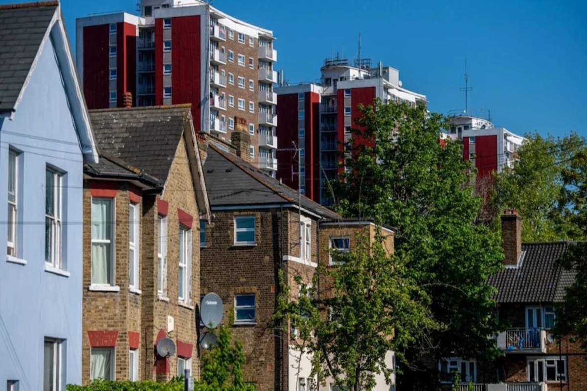 Indian Property in London: लंदन में भारतीयों के पास क्या अंग्रेज़ों से ज़्यादा
है जायदाद, जानें आखिर ऐसा कैसे ?