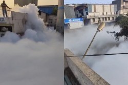 Jaipur Gas Leakage: जयपुर में ऑक्सीजन प्लांट में गैस का रिसाव, गाड़ियों और पेड़
पर जमी बर्फ की चादर - image