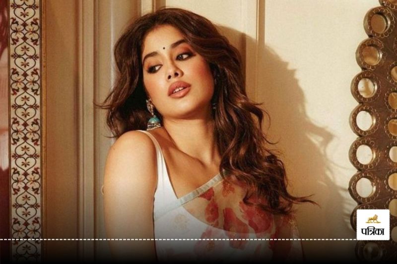 Janhvi Kapoor Sheer Saree