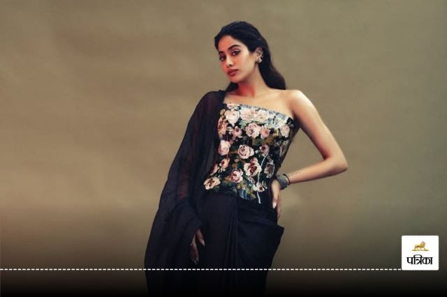 Jhanvi Kapoor black saree look