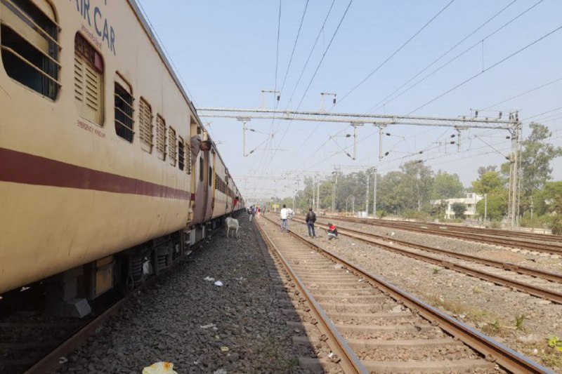 singrauli jabalpur intercity express late