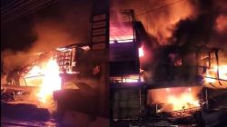 Massive Fire:नया बाजार में भीषण अग्निकांड:गांधी आश्रम सहित कई दुकानें खाक, मची
भगदड़ - image