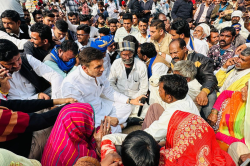 ‘पूरा थाना बर्खास्त होने तक नहीं हटूंगा’, सतवास थाना में धरना देने पहुंचे MP
कांग्रेस अध्यक्ष जीतू पटवारी - image