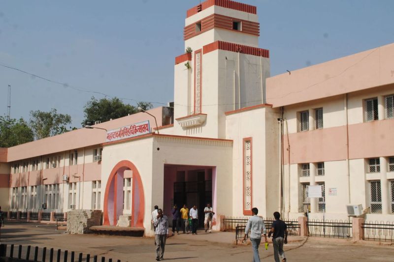 Property dealer attacked with knife in Kota