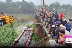 Bus Accident: खचाखच यात्रियों से भरी बस नाले में गिरी, 8 की मौत, 18 घायल,
रेस्क्यू ऑपरेशन जारी - image