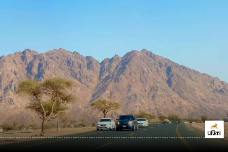 Saudi Arabia Mecca Madina Magnetic Zone Road vehicles move in opposite direction