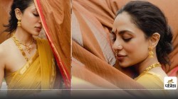 Sobhita Dhulipala Bridal Look : खादी साड़ी में परंपरा की झलक और गोल्ड ज्वेलरी का
जलवा - image