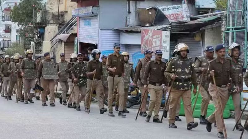 The administration in Uttarkashi is on alert mode in view of the Mahapanchayat to be held today regarding the mosque dispute