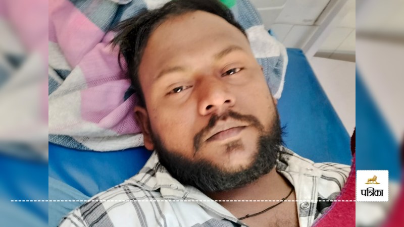 When wife left in Moradabad husband consumed poison