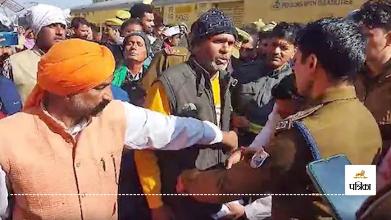 Youth in Bijnor commits suicide by taking petrol in train