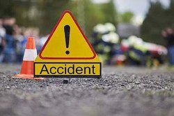 CG Road Accident: अज्ञात वाहन ने मारी जोरदार ठोकर, माँ और बेटे की हो गई मौत - image