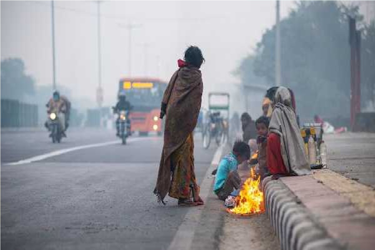 CG Weather Update: चक्रवात का असर खत्म, चार दिनों बाद पड़ी तेज धूप, तापमान के
बढ़ने से कम हुई ठंड