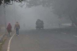 Weather update: अगले तीन दिन में और बढ़ेगी ठंड, चार डिग्री तक लुढ़केगा रात का
पारा - image