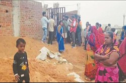 CG News: घर की आड़ में बन रहा था चर्च, ग्रामीणों ने किया जमकर विरोध - image