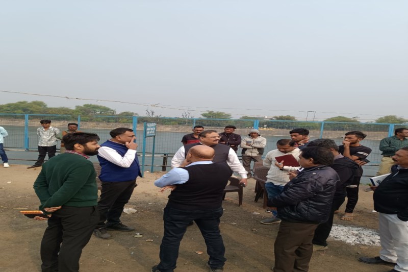 Officers on canal in gandhinagar