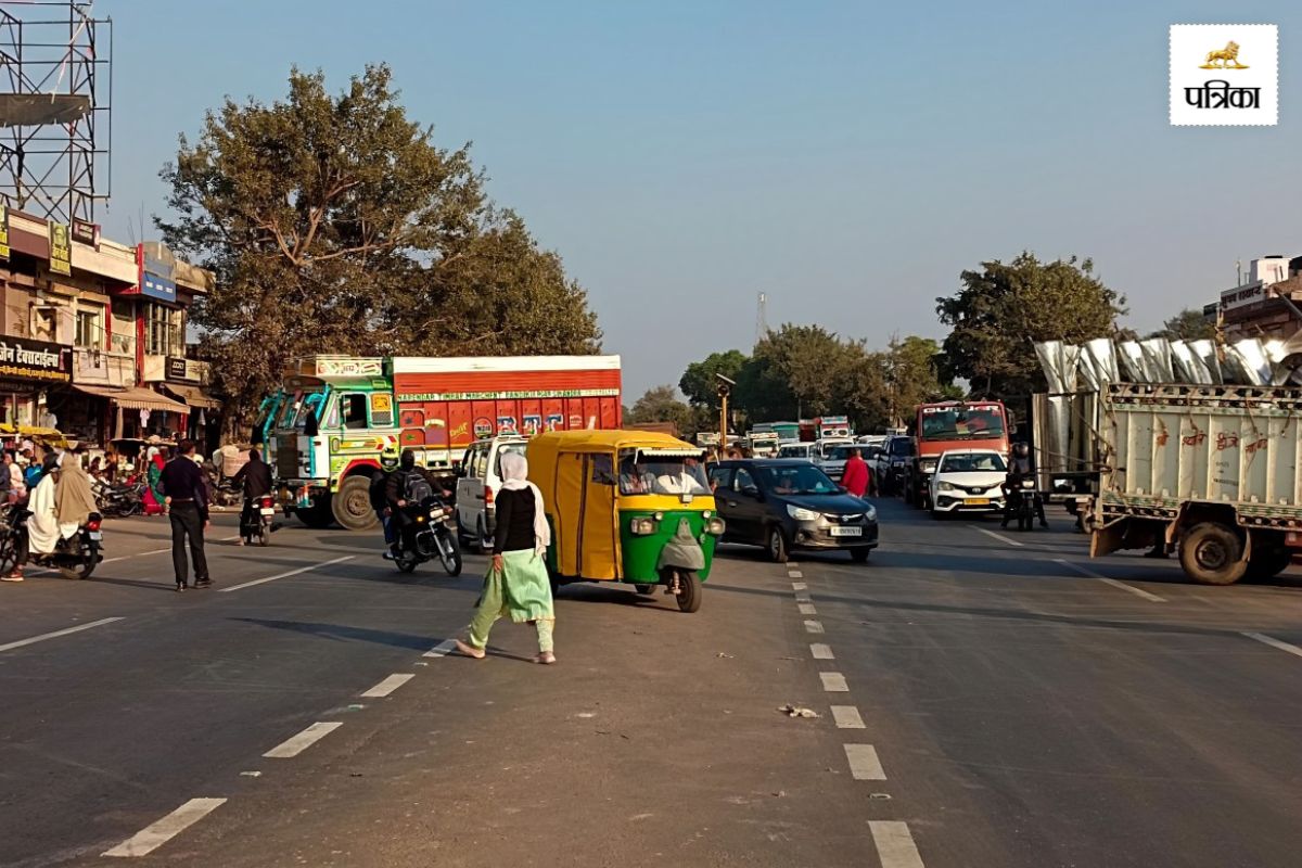 क्या जयपुर हादसे से सबक लेगा प्रशासन? दौसा में इस नेशनल हाइवे पर है 3 बड़े कट,
जहां ‘मौत’ लेती है यू-टर्न