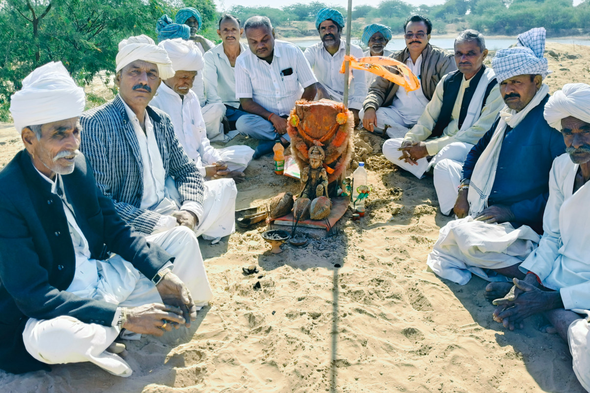 राजस्थान में बंदर की समाधि के वक्त निकली थी हनुमान मूर्ति, फिर हुई गायब, 1 महीने
बाद उसी जगह मिली, लोगों ने माना चमत्कार