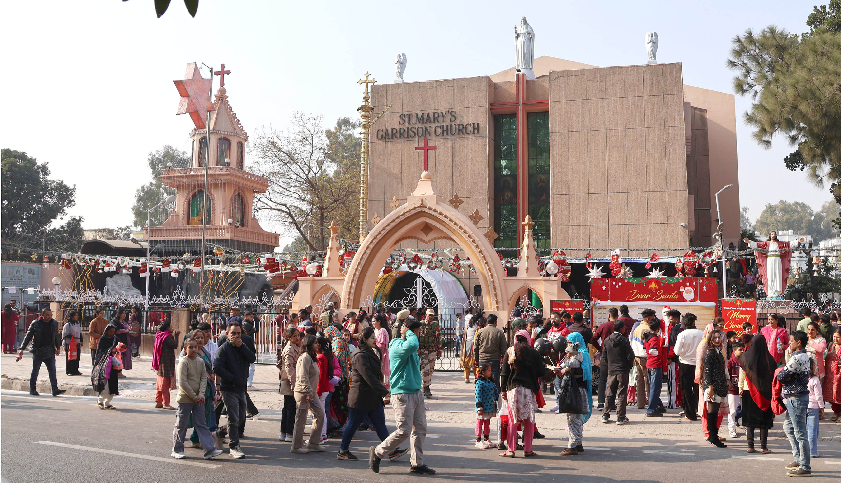 jammu kashmir : क्रिसमस का त्योहार हर्षोल्लास के साथ मनाया