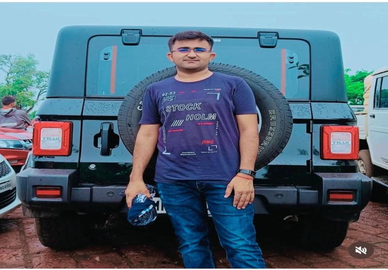 बदमाशों ने युवक के हाथ में बैग देखकर लूट के इरादे से चलाई गोली