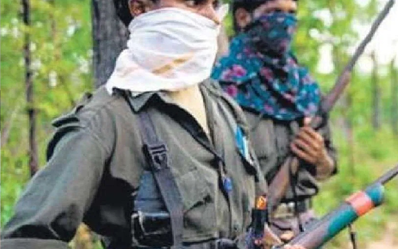 CG Naxalist: नक्सलियों का बढ़ रहा आतंक, महिला को जंगल में तीन किमी अंदर ले गए,
फिर जो किया…