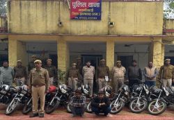 Jhalawar top crime news : चोरी की बाइक को नदी किनारे गाड़ते और फिर एक-एक कर बेच
देते - image