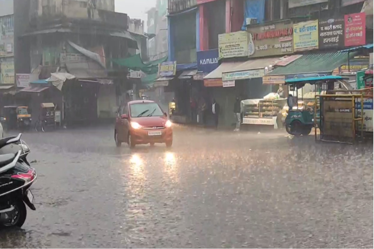 Rajasthan Rain Alert: मौसम ने बदली चाल, बादलों ने बरसाया पानी, अगले 2 घंटों में
यहां होगी तेज बारिश! IMD अलर्ट जारी