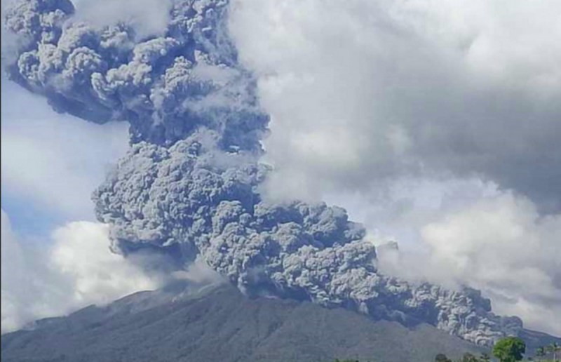 Volcano eruption in Phillipines