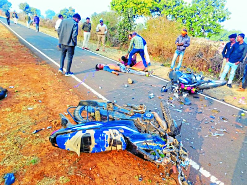 नीमखेड़ा के पास दो बाइकों में भिड़ंत, दो की मौत