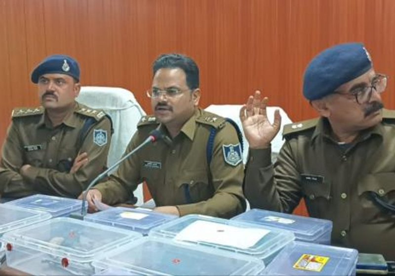 रहवासी क्षेत्र में 6 माह से बन रहे थे देशी कट्टा, रिवॉल्वर और पिस्टल, भांडा फोड़ हुआ