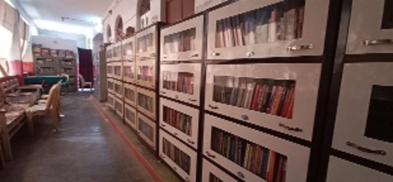 शासकीय देवेंद्र पुस्तकालय।