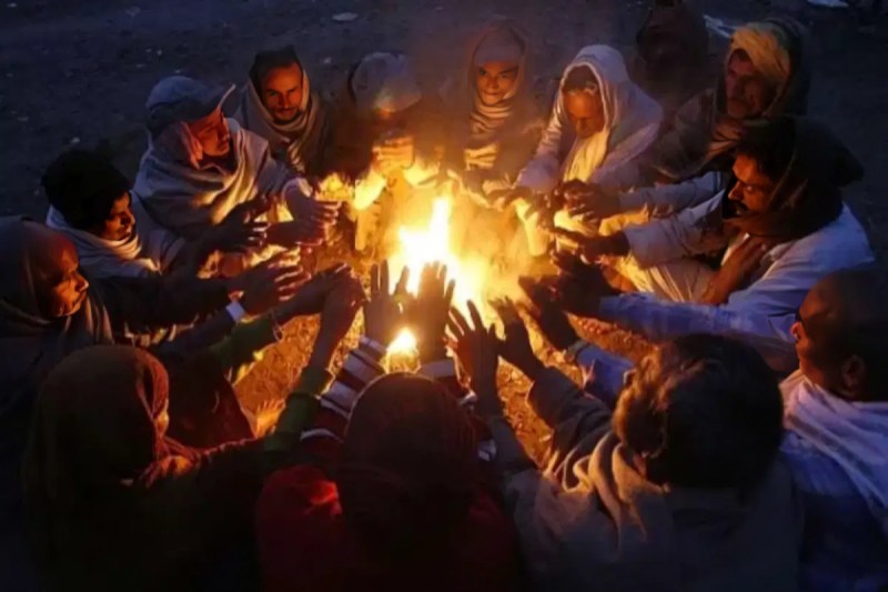 शुक्रवार और शनिवार को ठंड बढ़ने की संभावना, कोहरा और बारिश बनेगी चुनौती