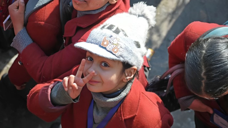 यूपी में शीतलहर का कहर: 14 जनवरी तक बंद रहेंगे 8वीं तक के स्कूल, 9वीं से 12वीं तक ऑनलाइन पढ़ाई