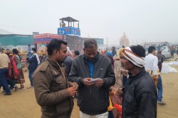 Mahakumbh of Unity: पुलिस बनी श्रद्धालुओं की मददगार, विनम्रता से जीता दिल - image