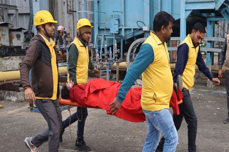 थर्मल पावर प्लांट में बॉयलर फटने से हडक़ंप, समय रहते पाया काबू! Panic due to boiler explosion in thermal power plant, controlled in time!