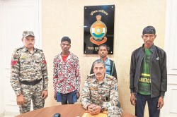 CG Naxal News: पुलिस को मिली बड़ी सफलता, 3 कुख्यात नक्सली गिरफ्तार, 3 लाख रुपए
का था ईनाम - image