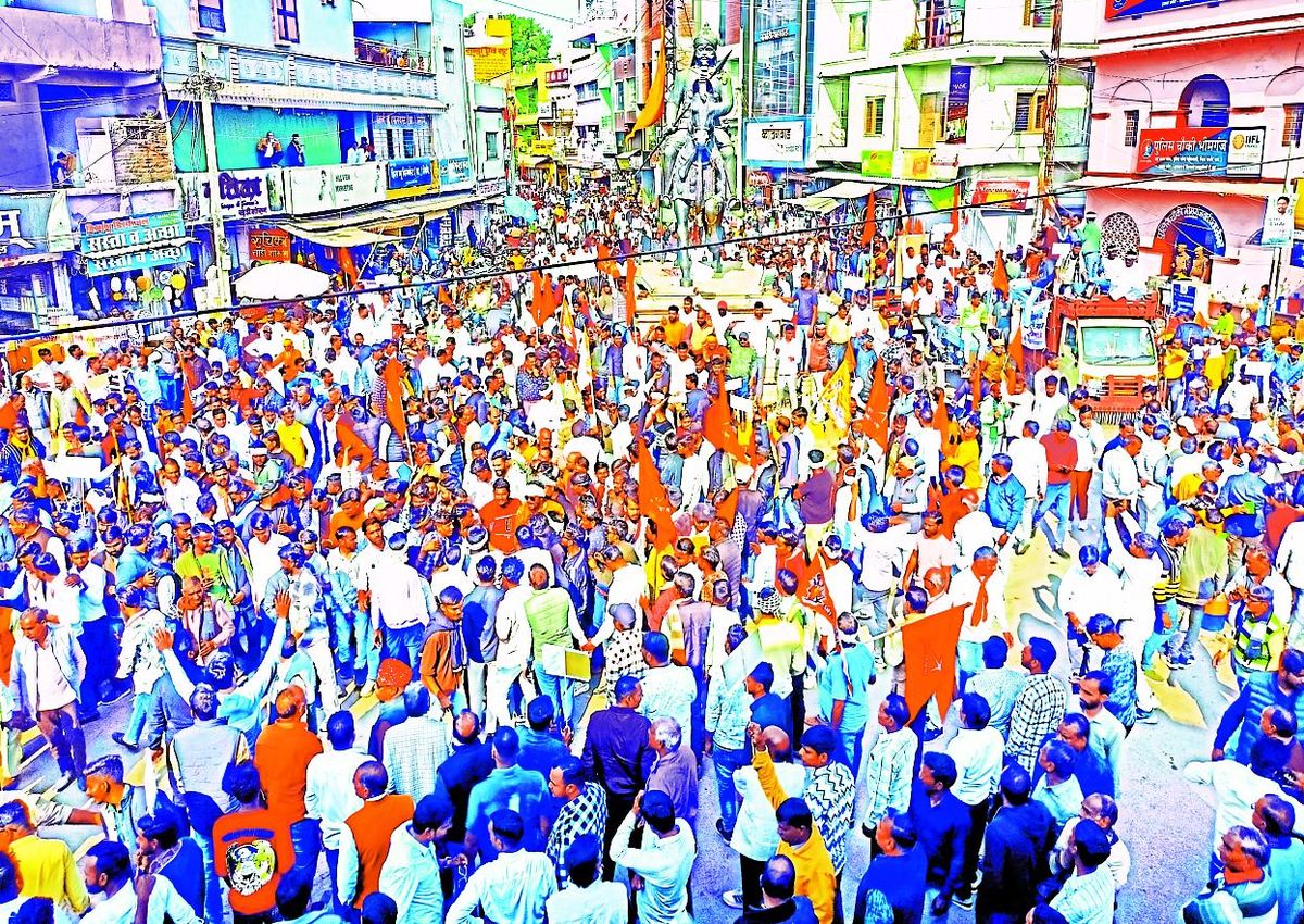 जोरदार प्रदर्शन, धाकड़ समाज सडक़ों पर, जताया आक्रोश, कलक्ट्रेट घेरा