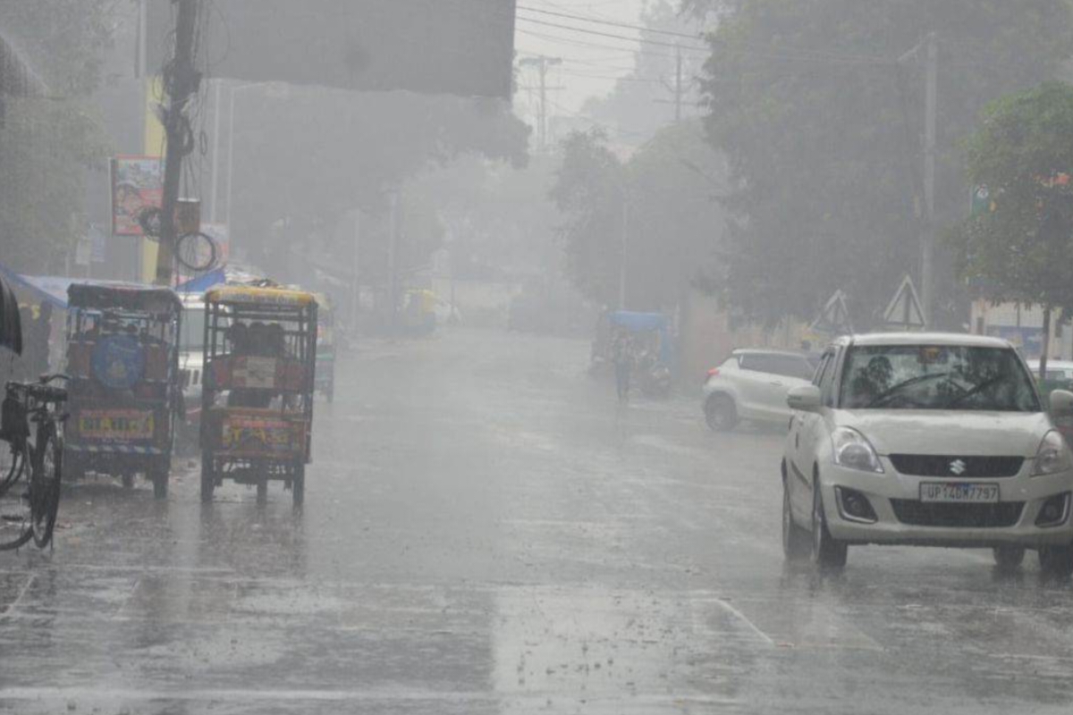 IMD Alert: पछुआ हवा से दिन में बढ़ेगा तापमान, राते होगी सर्द, 23 जिलों में घना
कोहरा का अलर्ट इस दिन से बारिश के आसार