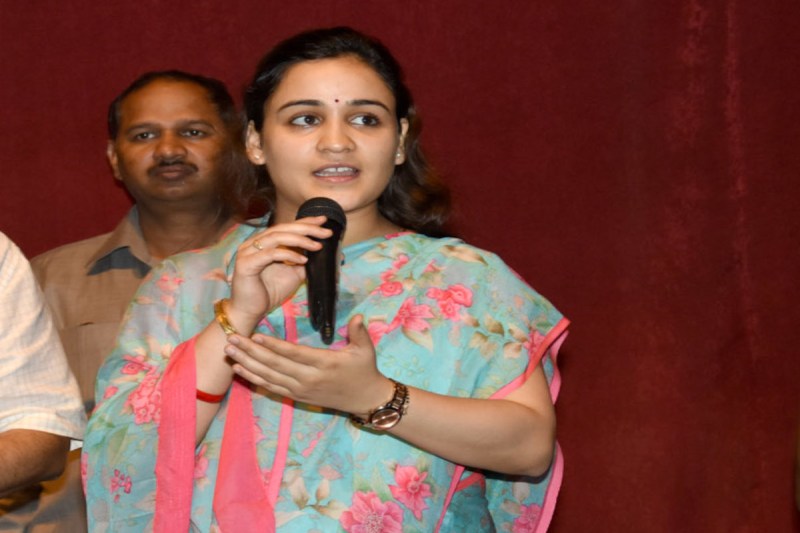 मुलायम सिंह यादव पर विवादित टिप्पणी के बाद उठी माफी की मांग