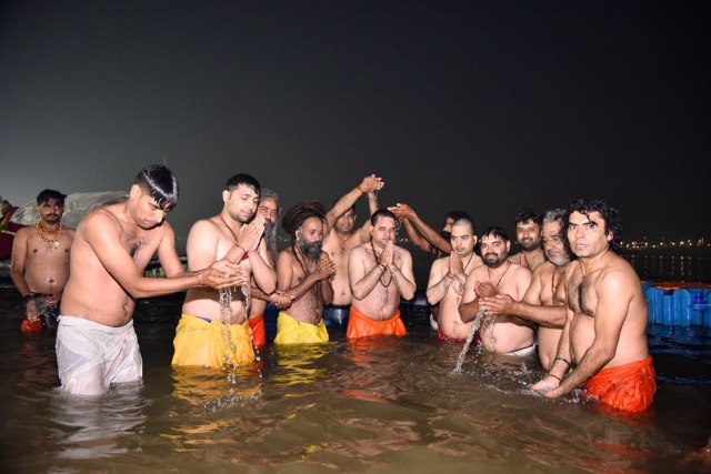 Maha kumbh Stampede Latest News