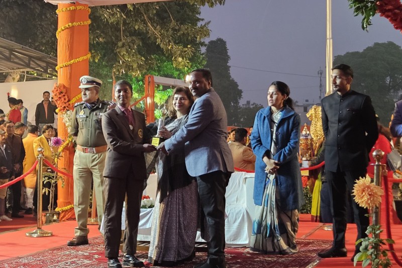 कस्तूरबा गांधी बालिका विद्यालय ने गणतंत्र दिवस पर मार्च पास्ट में जीता प्रथम पुरस्कार