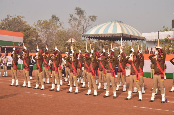 Raipur News: पुलिस ग्राउंड में फुल ड्रेस रिहर्सल, देखें तस्वीरें