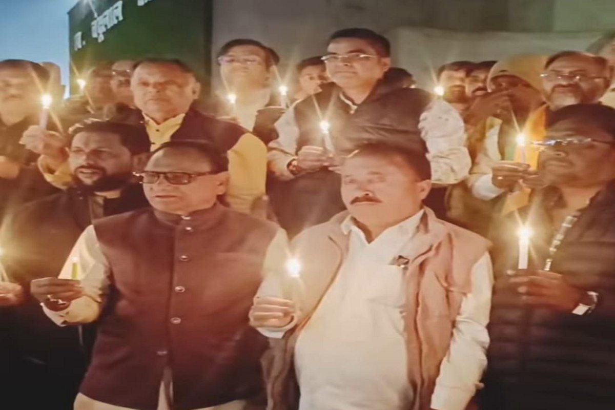 Watch video.. बीजापुर ब्लास्ट में शहीद जवानों को भिलाई में भाजपाइयों ने दी
श्रद्धांजलि