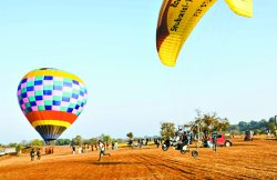 Adventure Festival: तामिया एडवेंचर में पहुंचे हजारों पर्यटक, अर्थ व्यवस्था
गुलजार - image