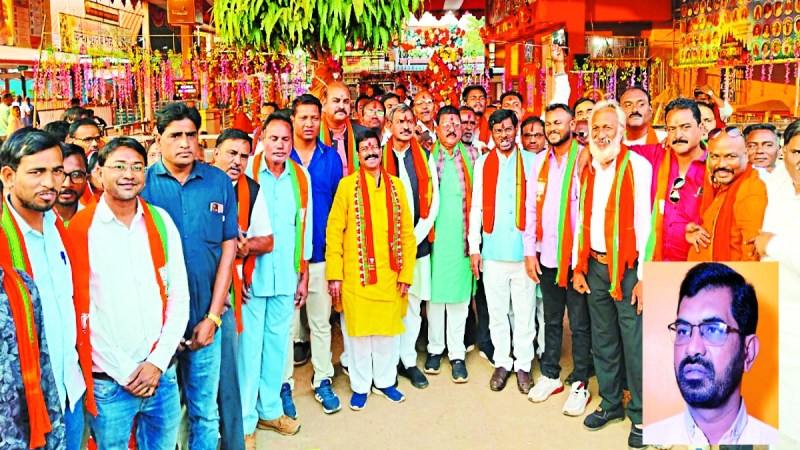 नगरीय निकाय व पंचायत चुनाव के ठीक पहले भाजपा का जिला अध्यक्ष बदल गया है। अब जिला अध्यक्ष की जिम्मेदारी चेमन देशमुख को दी गई है। काफी दिनों से अध्यक्ष को लेकर कयास लगाए जा रहे थे, जिस पर घोषणा के साथ विराम लग गया।