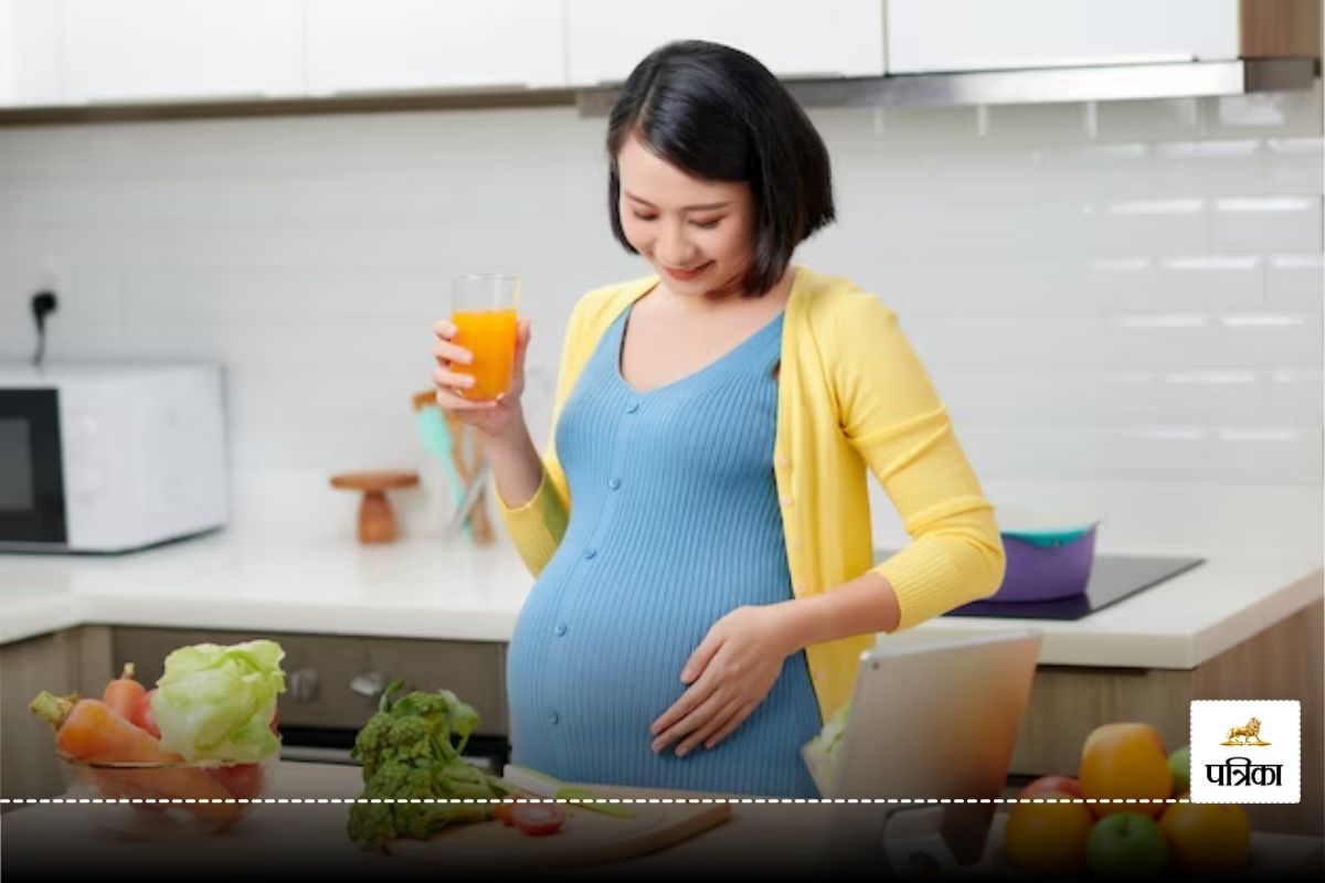 Carrot Juice For Pregnant Women: ठंड के मौसम में प्रेग्नेंट महिलाएं रोज पिएं
गाजर का जूस, मिल सकते हैं ये 5 जबरदस्त फायदे