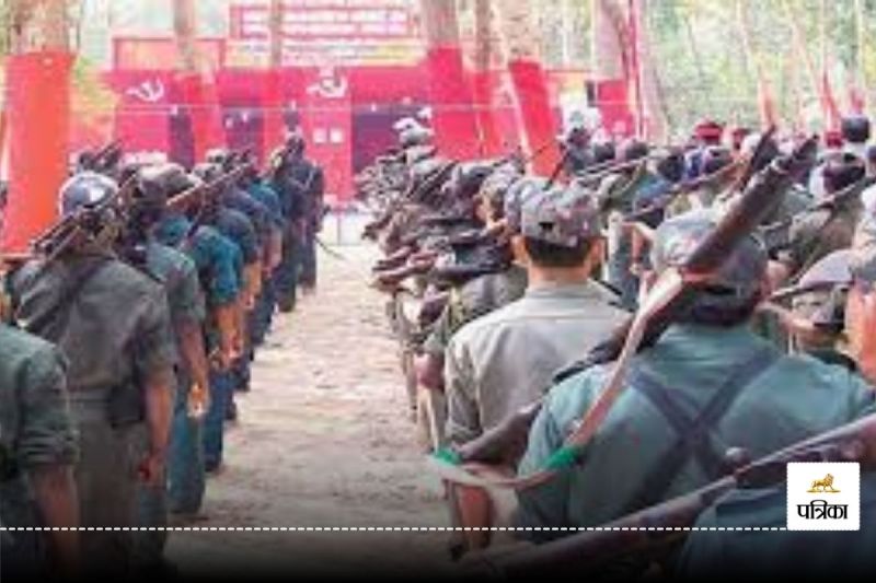 प्रभावित क्षेत्रों में शिक्षा, स्वास्थ्य, रोजगार और बुनियादी सुविधाओं को प्राथमिकता देकर विकास को बढ़ावा देना चाहिए। जनजातीय समुदायों के अधिकारों की रक्षा करना और उनके साथ संवाद स्थापित करना आवश्यक है।