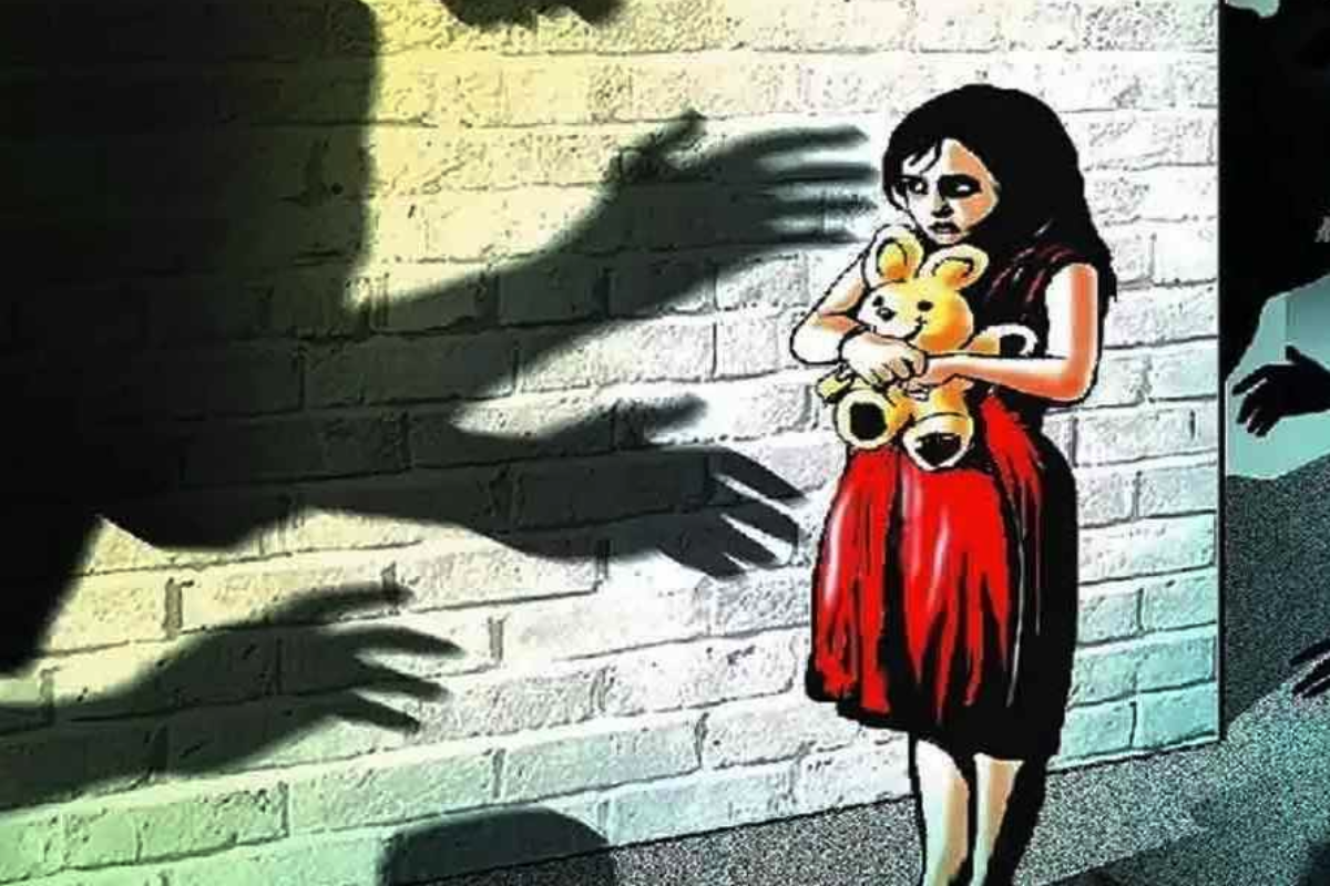 सामने आया 5वीं कक्षा की छात्रा के साथ अश्लीलता का मामला, सुनसान इलाके में रोती
हुई मिली