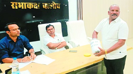 त्रिस्तरीय पंचायत चुनाव को देखते हुए जिला पंचायत सदस्यों, जनपद अध्यक्ष व सरपंचों के लिए शुक्रवार को जिला पंचायत सभाकक्ष में आरक्षण तय किया गया। कार्यवाही लॉटरी सिस्टम से की गई।