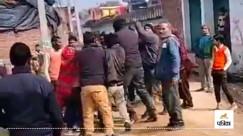 Electricity workers who went to collect dues in Bijnor beaten up